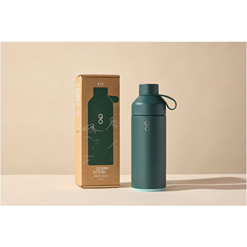 Big Ocean Bottle 1 L Vakuumisolierte Flasche , waldgrün, Recycled stainless steel, 25% PET Kunststoff, 50% Recycelter PET Kunststoff, 25% Silikon Kunststoff, 26,20cm (Höhe), Bild 3