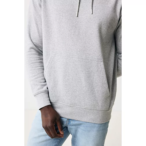 Iqoniq Rila Lightweight Hoodie tillverkad av återvunnen bomull, ofärgad ljusgrå, Bild 16